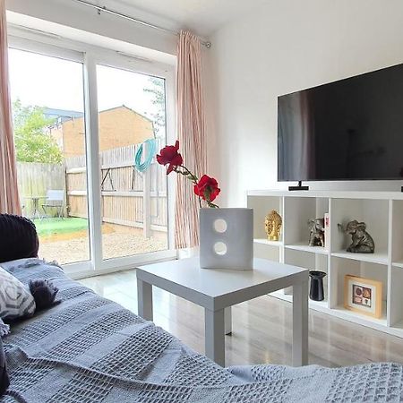 Trendy, Modern Garden Posh Peckham Apartment London Exterior photo