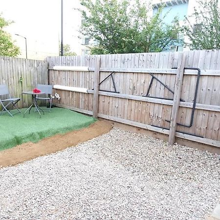 Trendy, Modern Garden Posh Peckham Apartment London Exterior photo